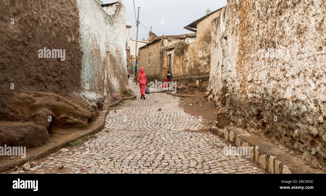 Kopfsteinpflasterstraßen in der antiken Stadt Harar, Äthiopien, die zum UNESCO-Weltkulturerbe gehört. Stockfoto