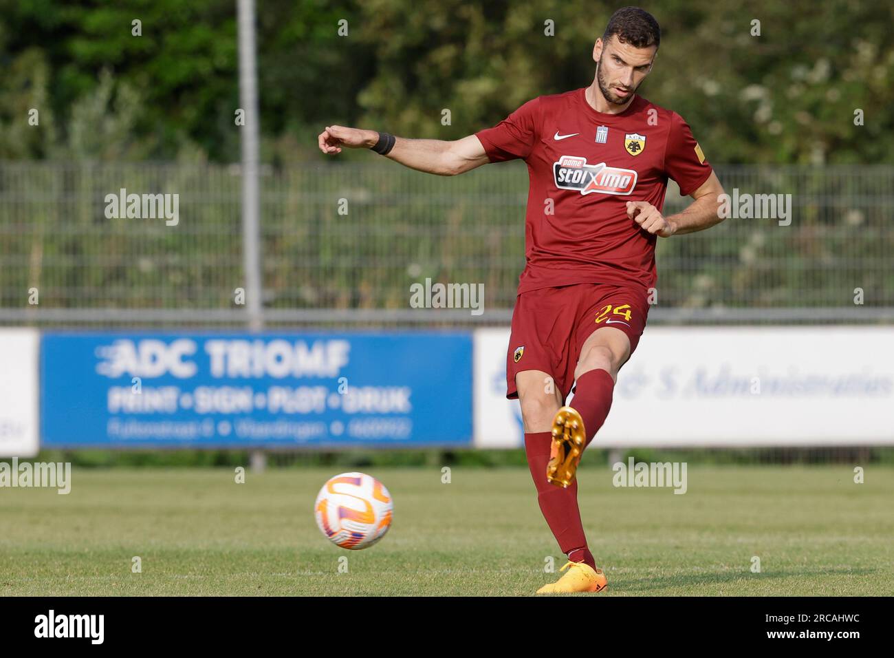 Vlaardingen, Niederlande. 13. Juli 2023. VLAARDINGEN, NIEDERLANDE - JULI 13: Gerasimos Mitoglou von AEK Athen während der AEK-Athen der Saison 2022-2023 des FC Shakhtar Donetsk im Sportpark CWO am 13. Juli 2023 in Vlaardingen, Niederlande (Foto von Broer van den Boom/Orange Pictures) Guthaben: Orange Pics BV/Alamy Live News Stockfoto