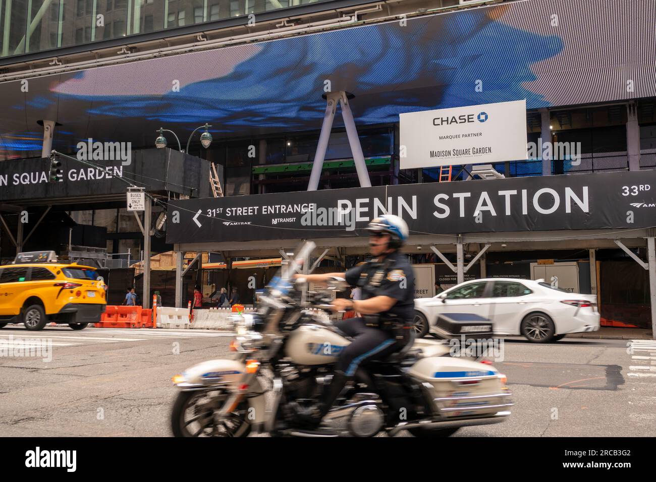 Die derzeit renovierte Pennsylvania Station in New York am Dienstag, den 4. Juli 2023. Der von der ehemaligen NYS-Regierung vorgeschlagene Plan zur Sanierung des Gebiets der Penn Station. Andrew Cuomo ist tot und begraben und ein neuer, verkleinerter Plan ist in Arbeit. (© Richard B. Levine) Stockfoto