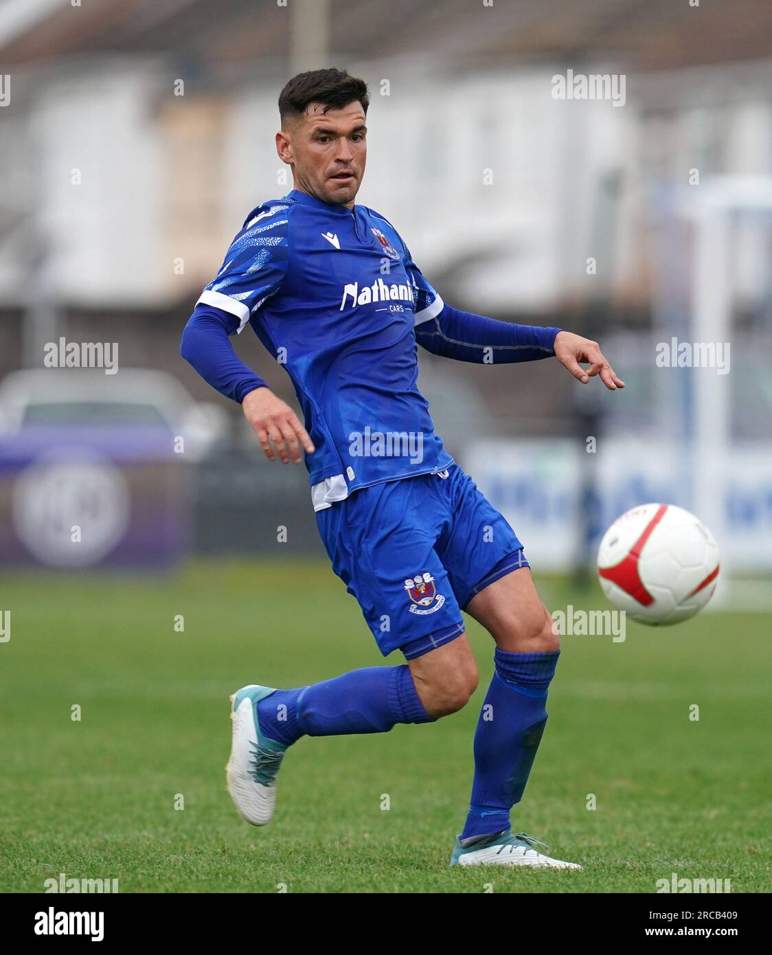 Ashley Evans von Penybont während der ersten Runde der UEFA Europa Conference League, erster Spielabschnitt im Dunraven Brewery Field, Bridgend. Foto: Donnerstag, 13. Juli 2023. Stockfoto