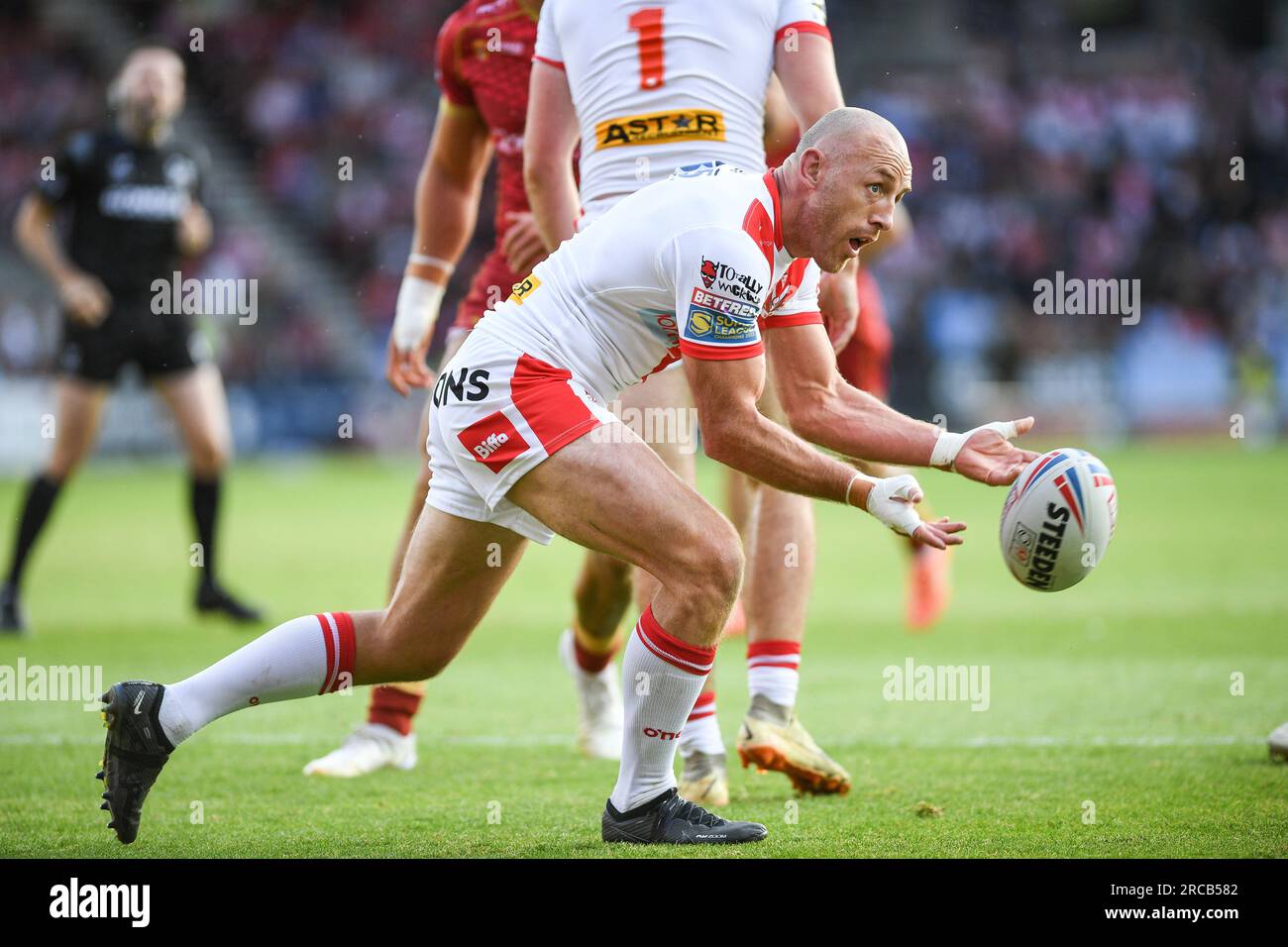 St. Helens, England - 13. Juli 2023 - James Roby von St. Helens in Aktion. Betfred Super League, St. Helens gegen Catalan Dragons im Totally Wicked Stadium, St. Helens, Großbritannien Stockfoto