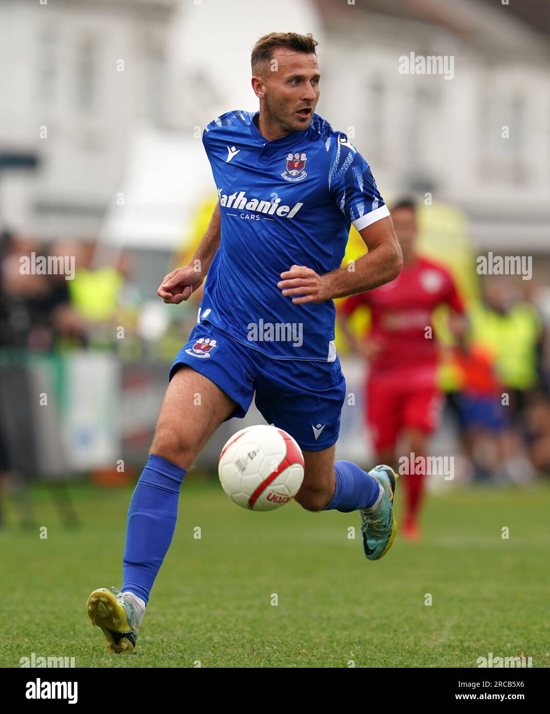 Penybont's Lewis Harling während der ersten Runde der UEFA Europa Conference League, erster Spielabschnitt im Dunraven Brewery Field, Bridgend. Foto: Donnerstag, 13. Juli 2023. Stockfoto