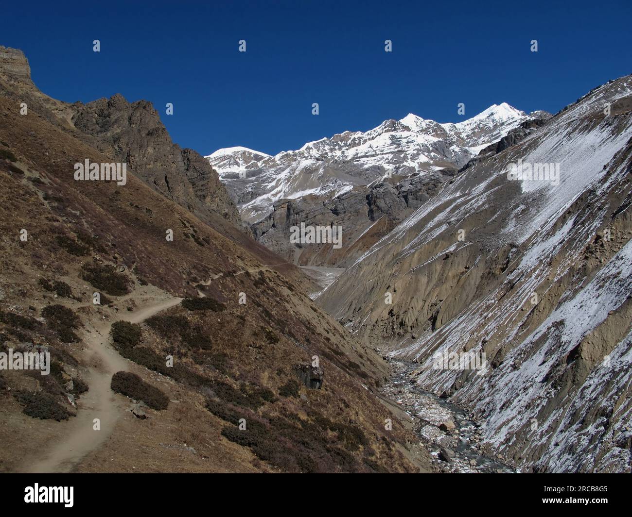 Fußweg nach Thorung Phedi, Annapurna Trek Stockfoto