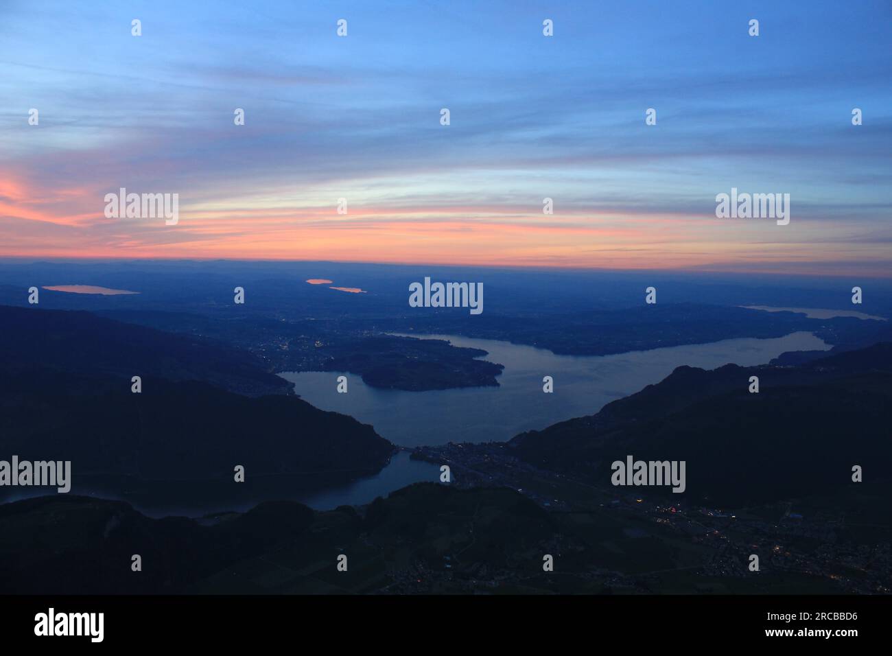 Blick auf den Sonnenuntergang vom Mount Stanserhorn, Schweiz Stockfoto