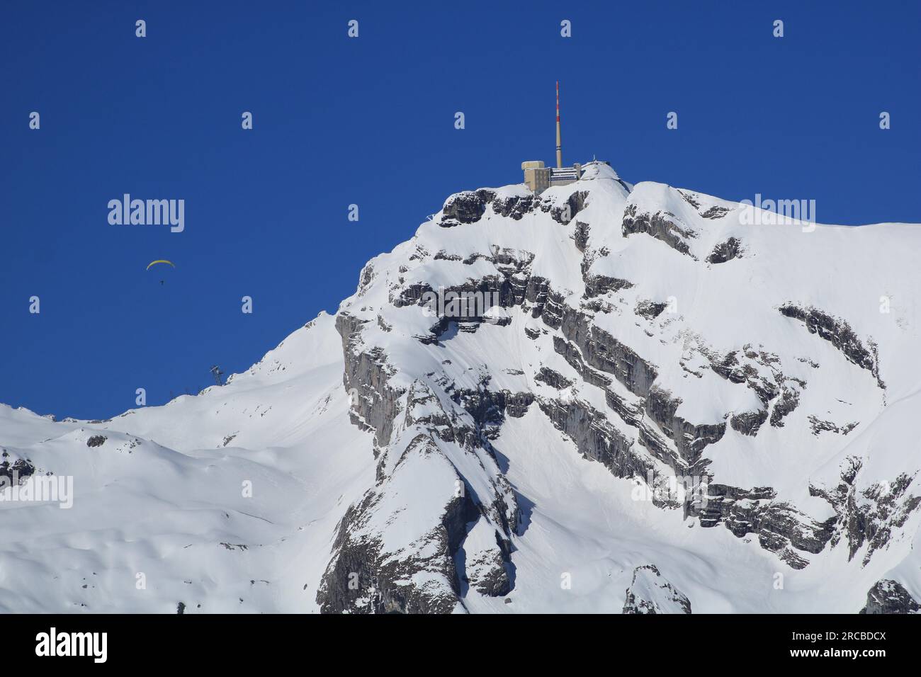 Gipfel- und Gipfelstation des Mount Saentis im Winter Stockfoto