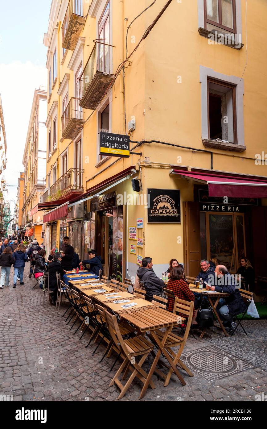 Italy italian narrow napoli Fotos und Bildmaterial in hoher Auflösung