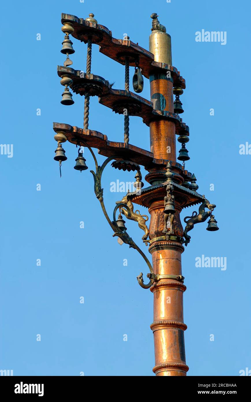 Flaggenmastposten, Brihadisvara Brihadeeswara großer Tempel (10. Jahrhundert) Thanjavur Tanjore, Tamil Nadu, Südindien, Indien, Asien. UNESCO-Weltkulturerbe Stockfoto