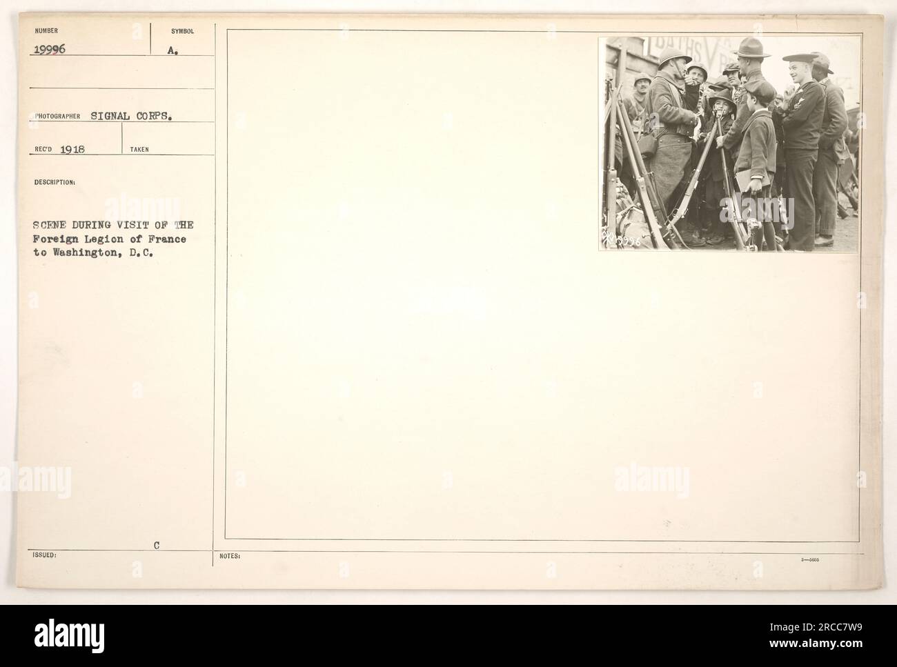 Amerikanische Soldaten der französischen Außenlegion besuchen Washington, D.C. während des Ersten Weltkriegs Das Bild zeigt die Soldaten in Uniform, die möglicherweise an einer Zeremonie oder Parade teilnehmen. Das Foto wurde 1918 von einem Fotografen des Signalkorps aufgenommen. Stockfoto