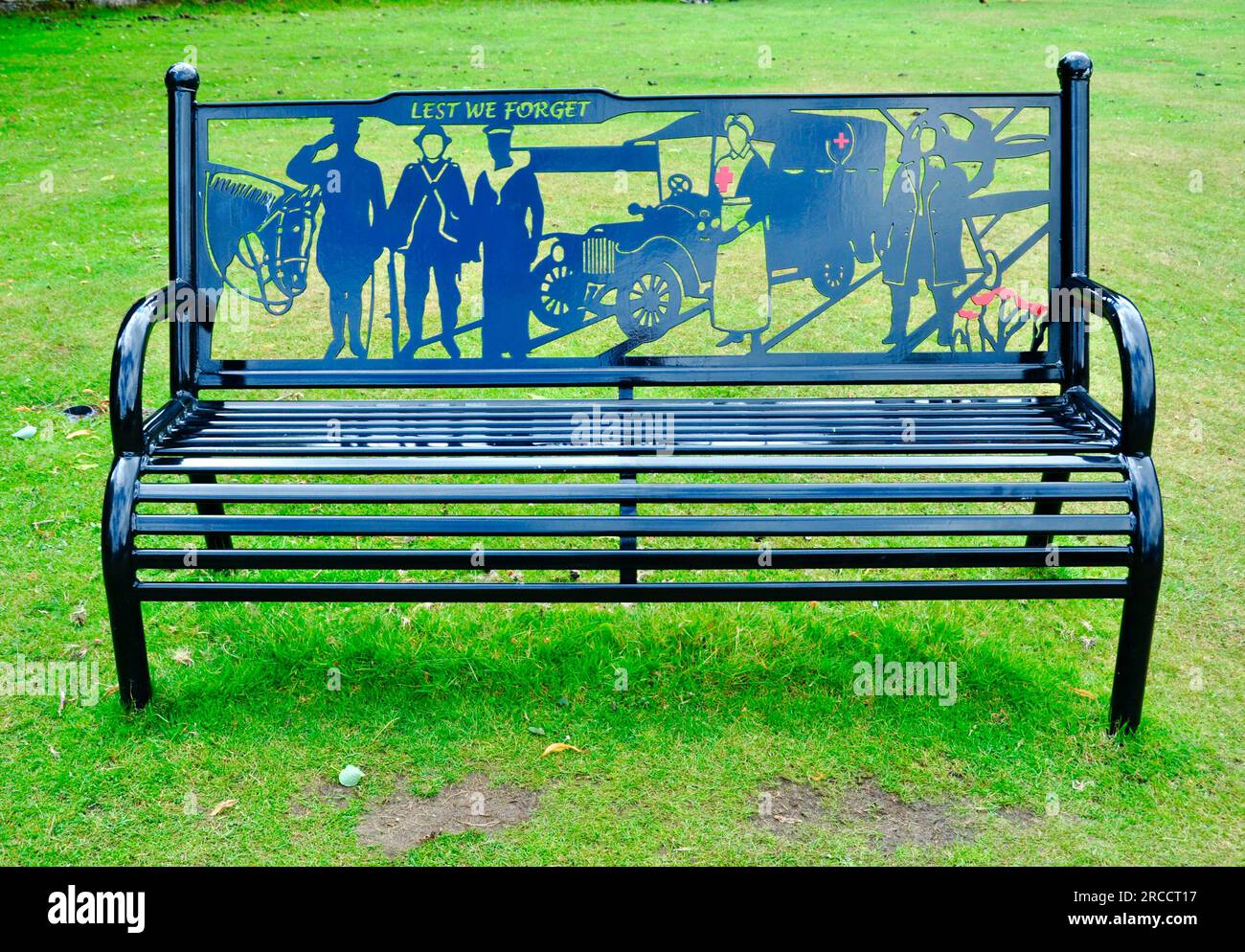 Suzan Vagoose - First World war Memorial Seat im Village Green im Widecome im Moor, Devon, England, Großbritannien Stockfoto