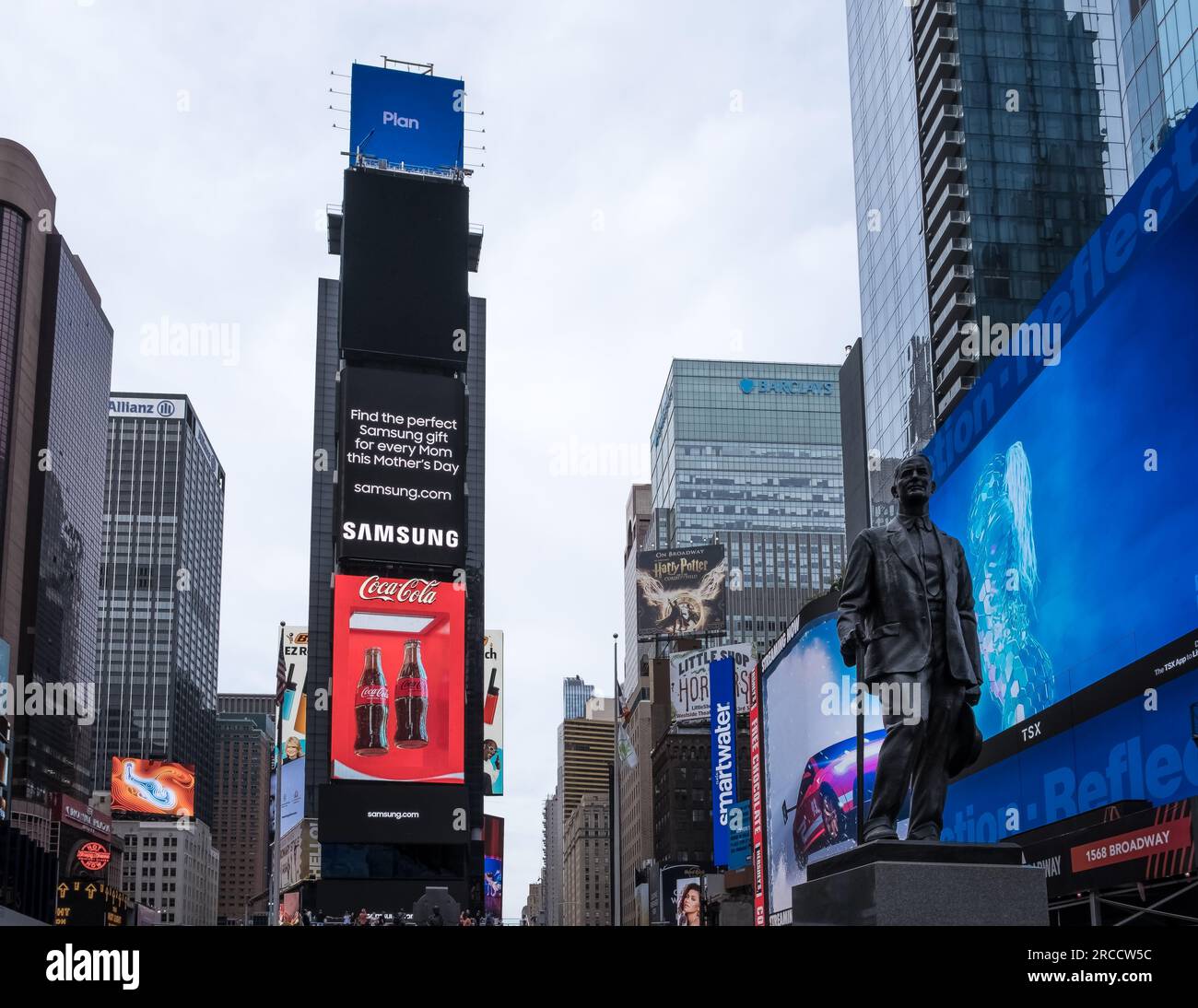 Architektonische Details am Times Square, einer wichtigen Handelskreuzung, Touristenziel, Unterhaltungszentrum und Viertel in Manhattan, New York Stockfoto