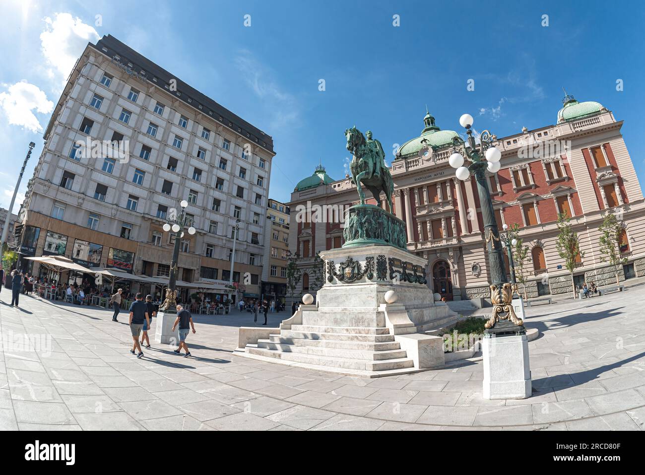 Belgrad, Serbien - 12. September 2019: Platz der Republik mit der Statue von Prinz Mihailo Stockfoto