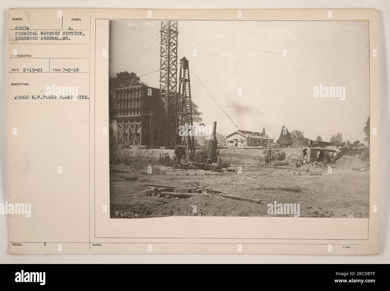 Dieses Foto zeigt das Kraftwerk 40.000 KW am Chemical Warfare Service in Edgewood Arsenal, MD. Das Foto wurde am 2. Juli 1918 aufgenommen und dem Symbol RECO 2-19-21 zugewiesen. Es wurde mit dem Identifizierungscode VINY 960034 ausgestellt. Stockfoto