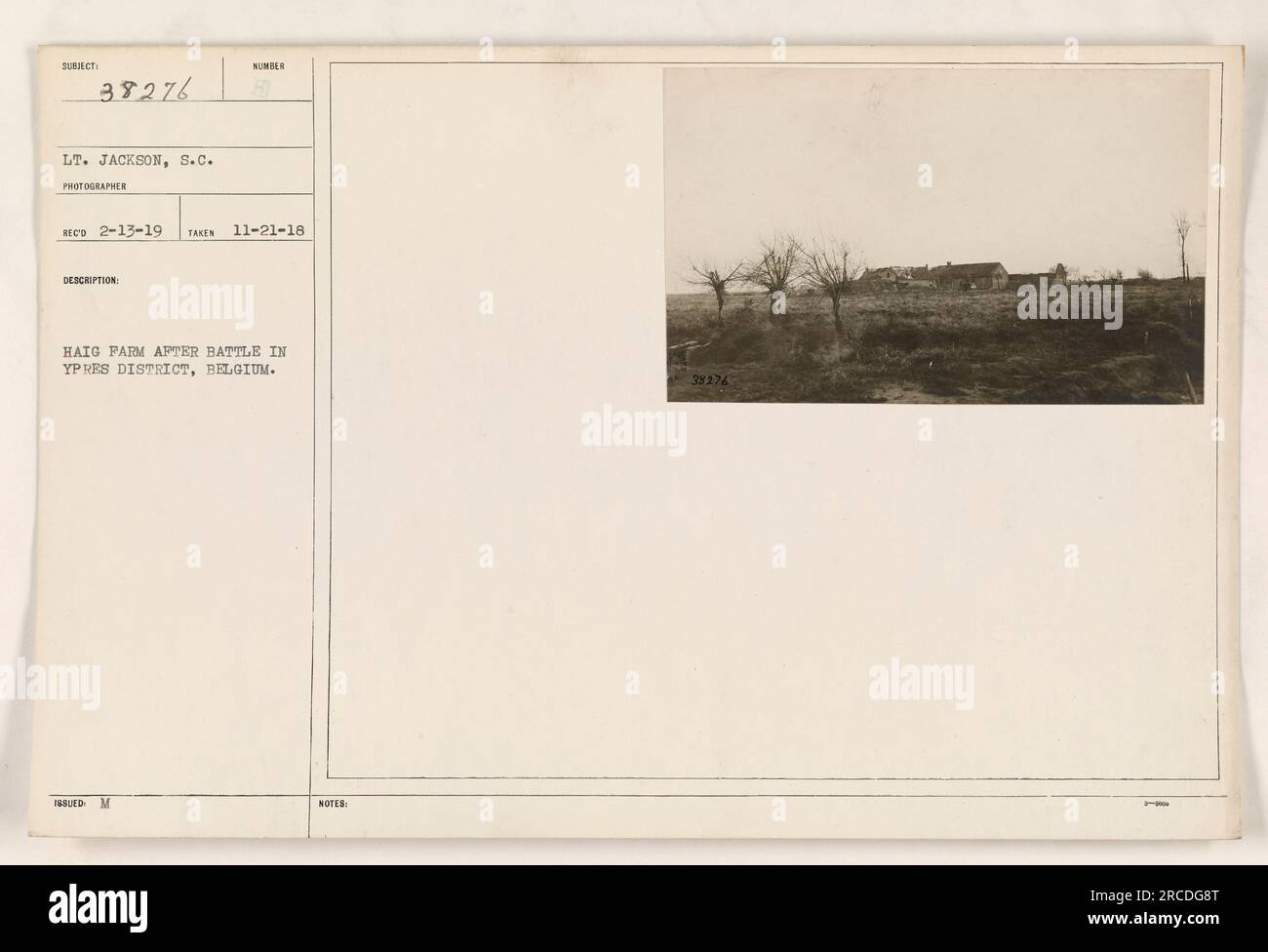 Soldaten auf der Haig Farm im Bezirk Ypern, Belgien, nach einer Schlacht im Ersten Weltkrieg Das Foto wurde am 21. November 1918 aufgenommen. Dieses Bild ist Teil der Sammlung von LT. Jackson und wurde offiziell unter der Nummer 38276 aufgenommen. Stockfoto