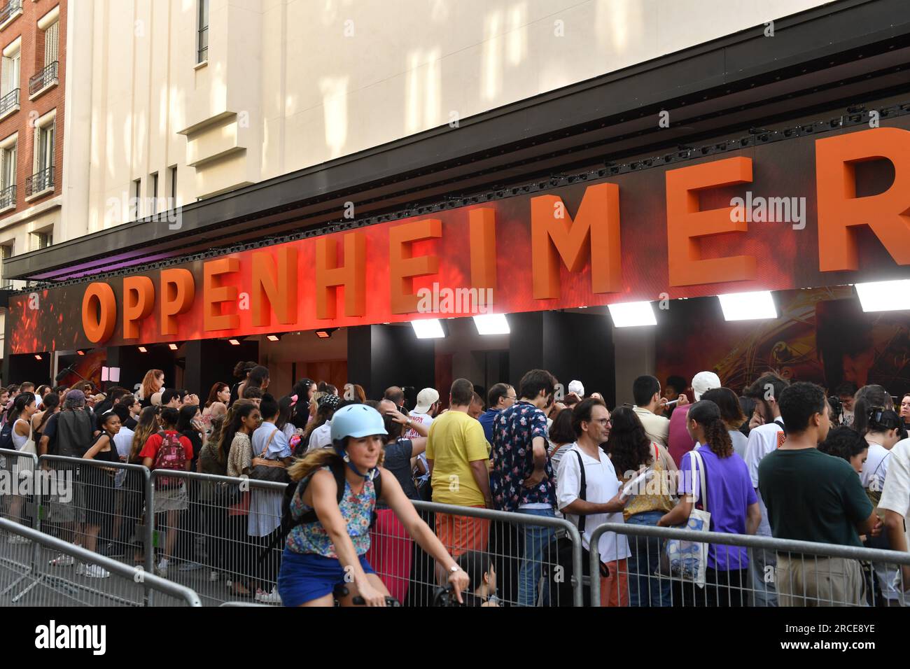 "Oppenheimer" Premiere Im Cinema Le Grand Rex Stockfoto