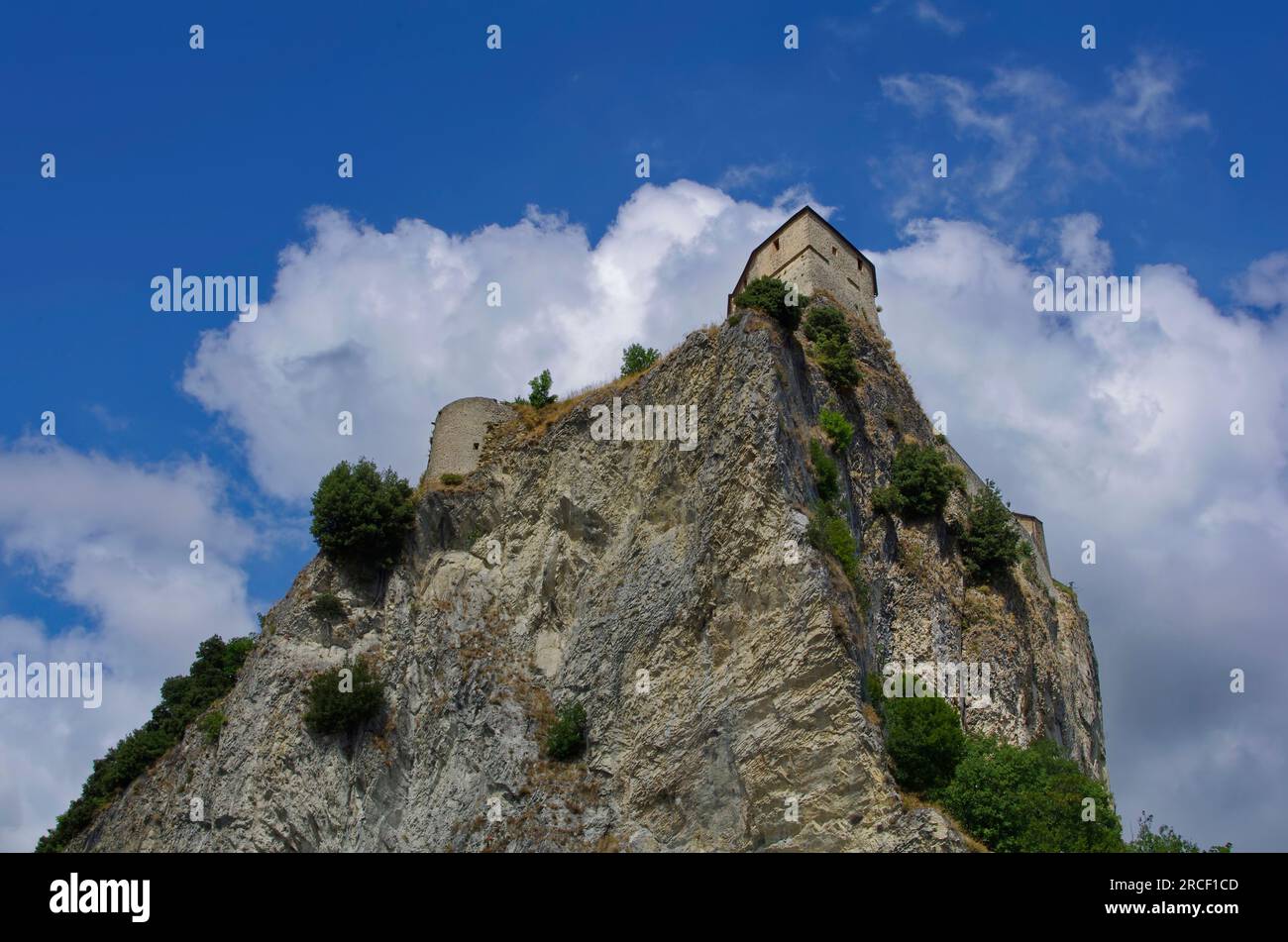 Il forte di San Leo in cima al precipizio Stockfoto