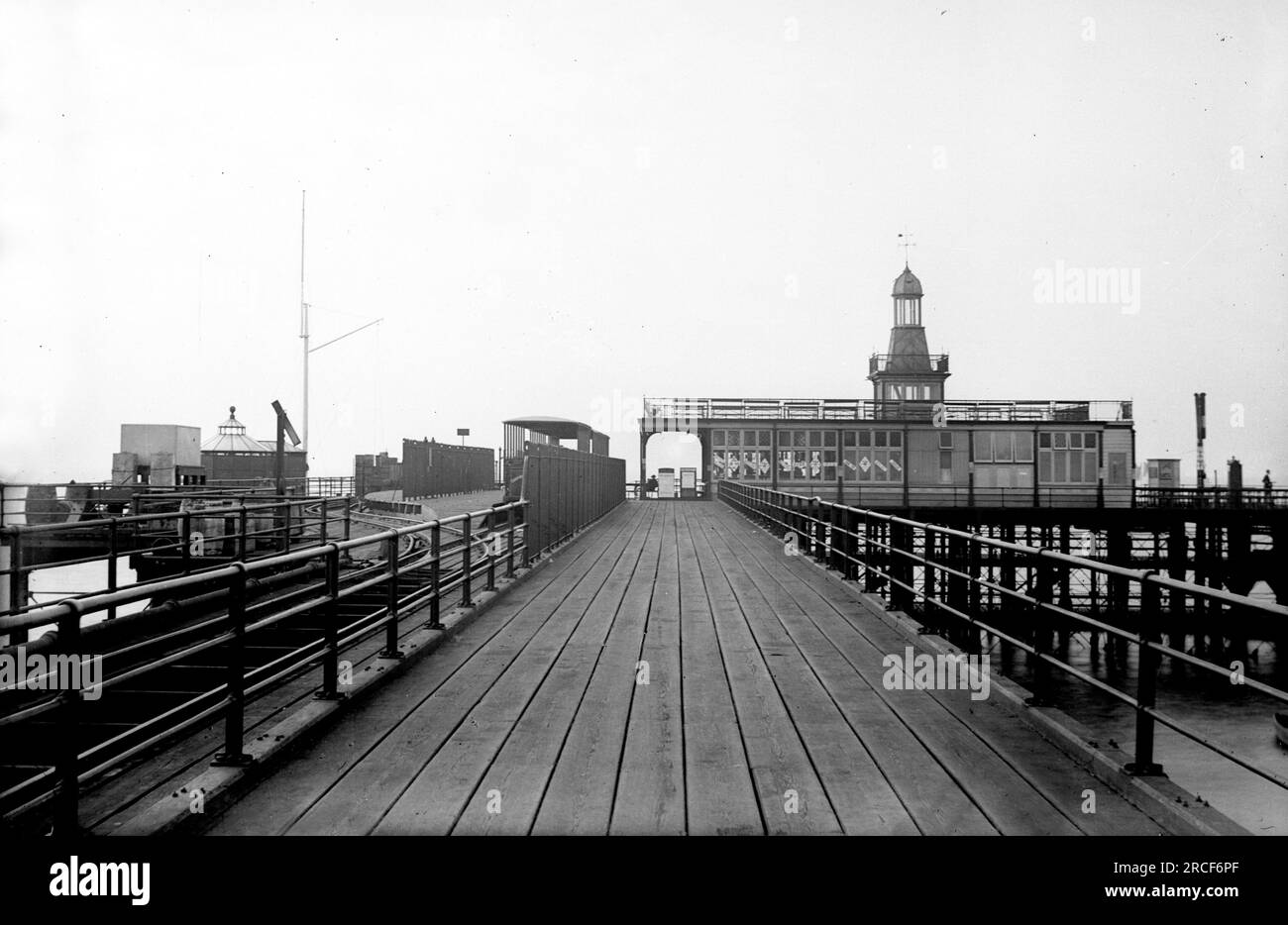 Southend am Sea Pier 1925, Großbritannien Stockfoto