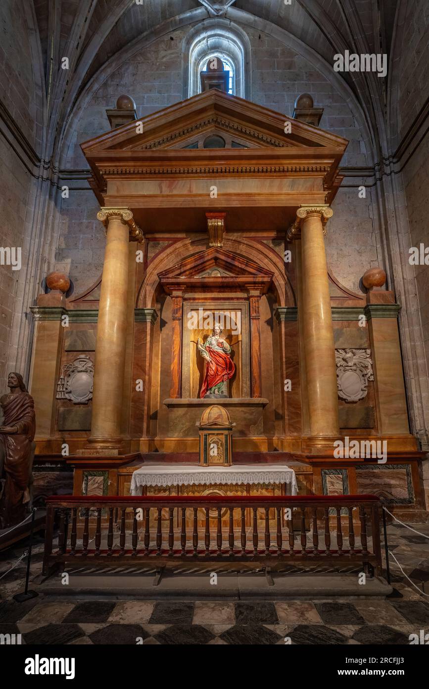 Kapelle der heiligen Barbara in der Kathedrale von Segovia - Segovia, Spanien Stockfoto