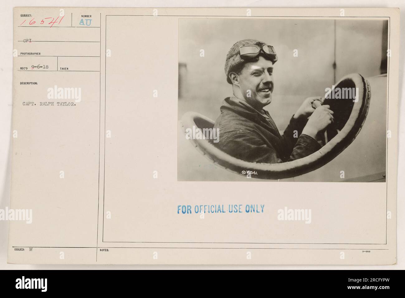 Captain Ralph Taylor, hier abgebildet, war ein dekorierter Offizier im Ersten Weltkrieg. Dieses Foto wurde am 6. September 1918 von einem CPI-Fotografen aufgenommen. Das Bild ist offiziell als 111-SC-16541 klassifiziert und nur für den offiziellen Gebrauch bestimmt. Stockfoto