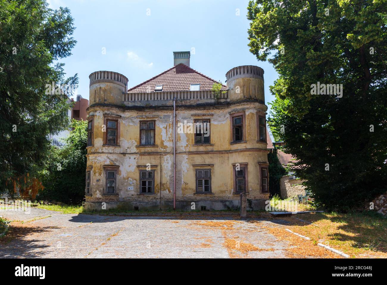 Altes verlassenes Haus in Veszprem, Ungarn Stockfoto