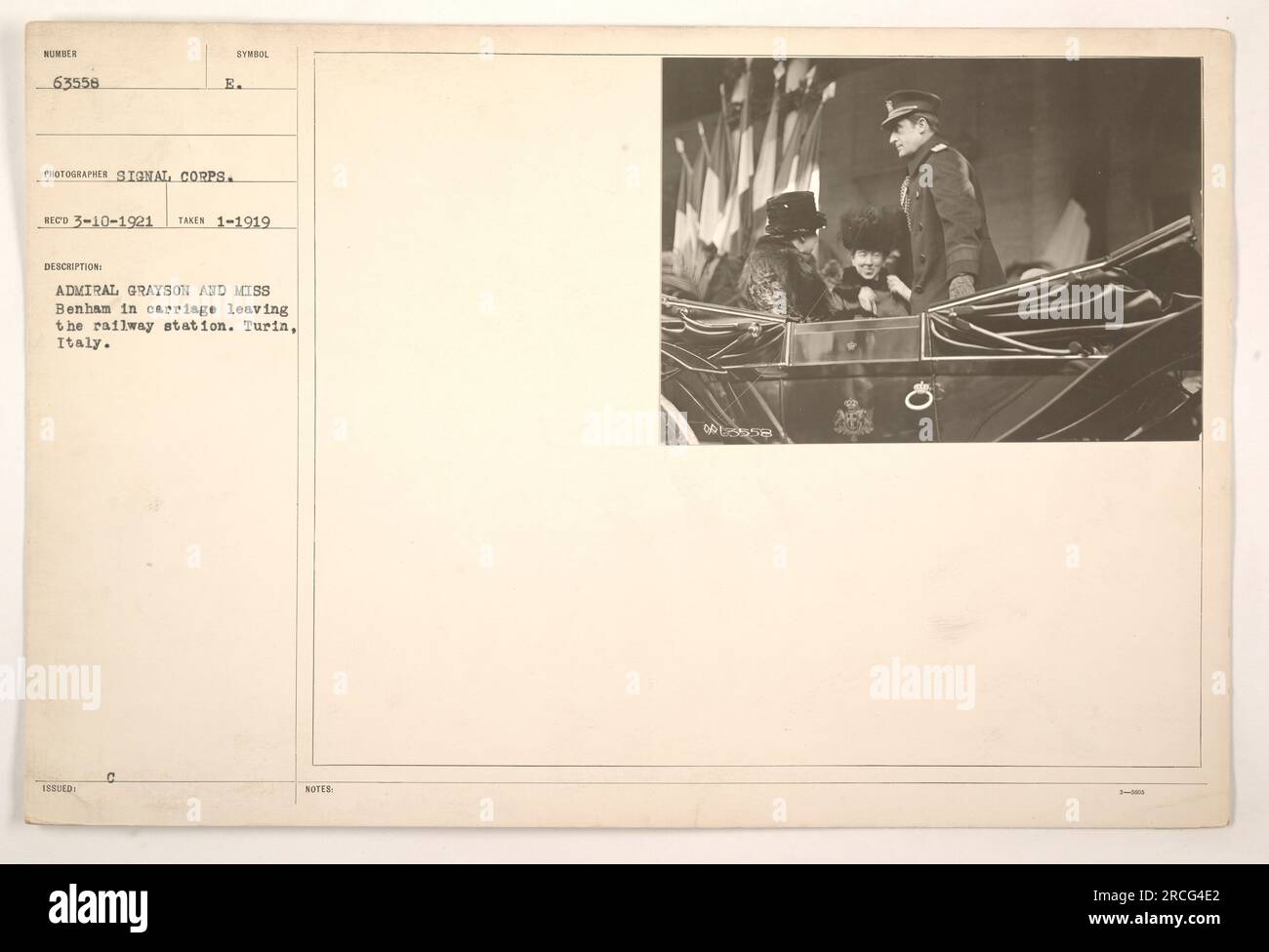 Admiral Grayson und Miss Benham starten vom Bahnhof in Turin, Italien. Das Foto wurde im Januar 1919 aufgenommen und am 10. März 1921 beim Signalkorps empfangen. Stockfoto