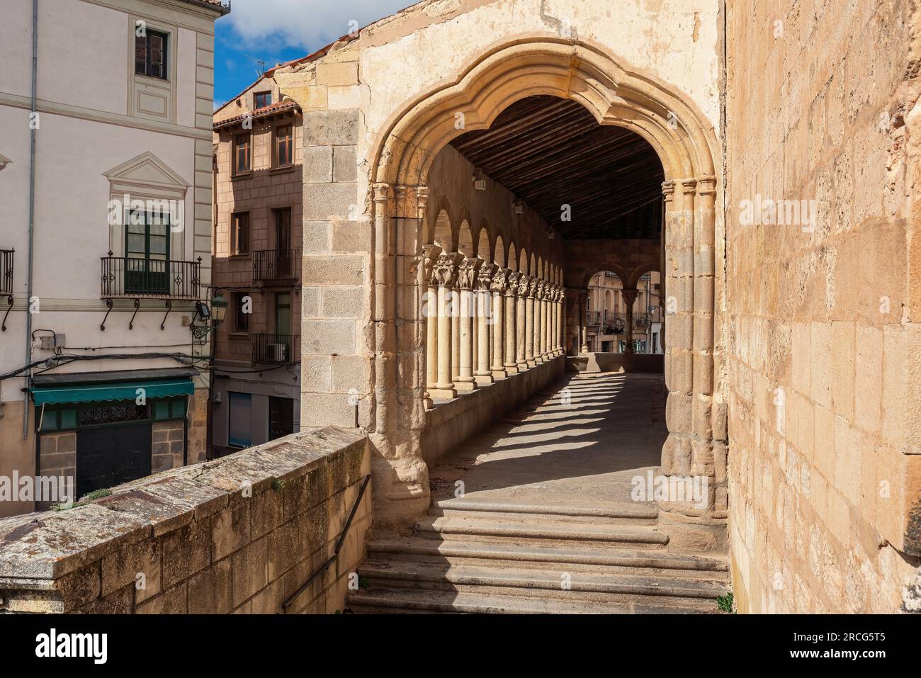 Romanisches Atrium der Kirche San Martin - Segovia, Spanien Stockfoto