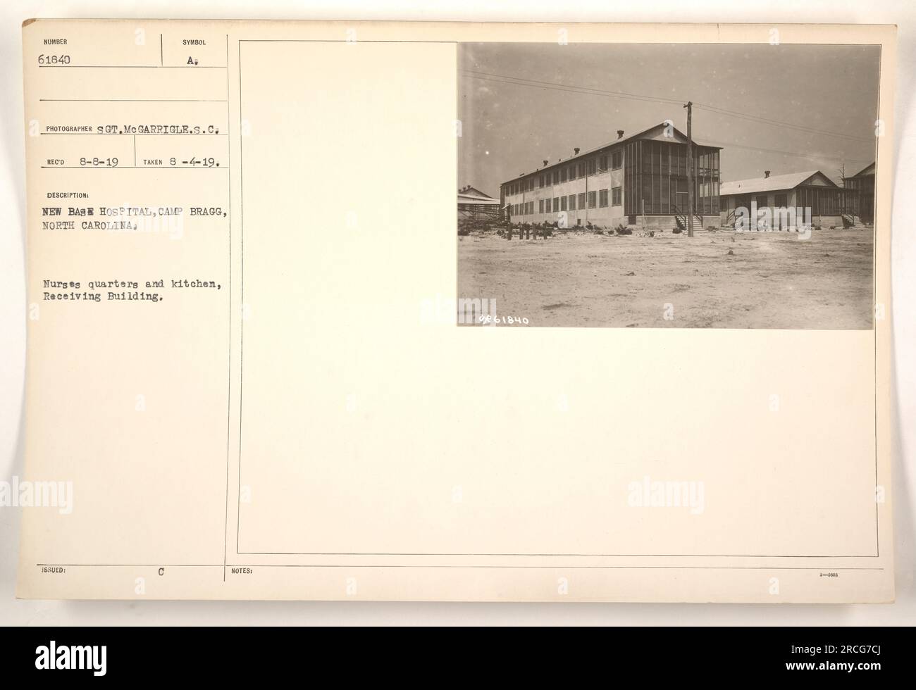 Innenansicht der Schwesternquartiere und Küche im neuen Basiskrankenhaus Camp Bragg, North Carolina. Das Foto wurde vom Fotografen GT.me Garrigle aufgenommen und datiert vom 4. August 1919. Das Gebäude wird auf dem Foto als Wareneingangsgebäude 61840 ausgewiesen. Hinweise weisen darauf hin, dass dieses Foto auf Referenz verklagt wurde. Stockfoto