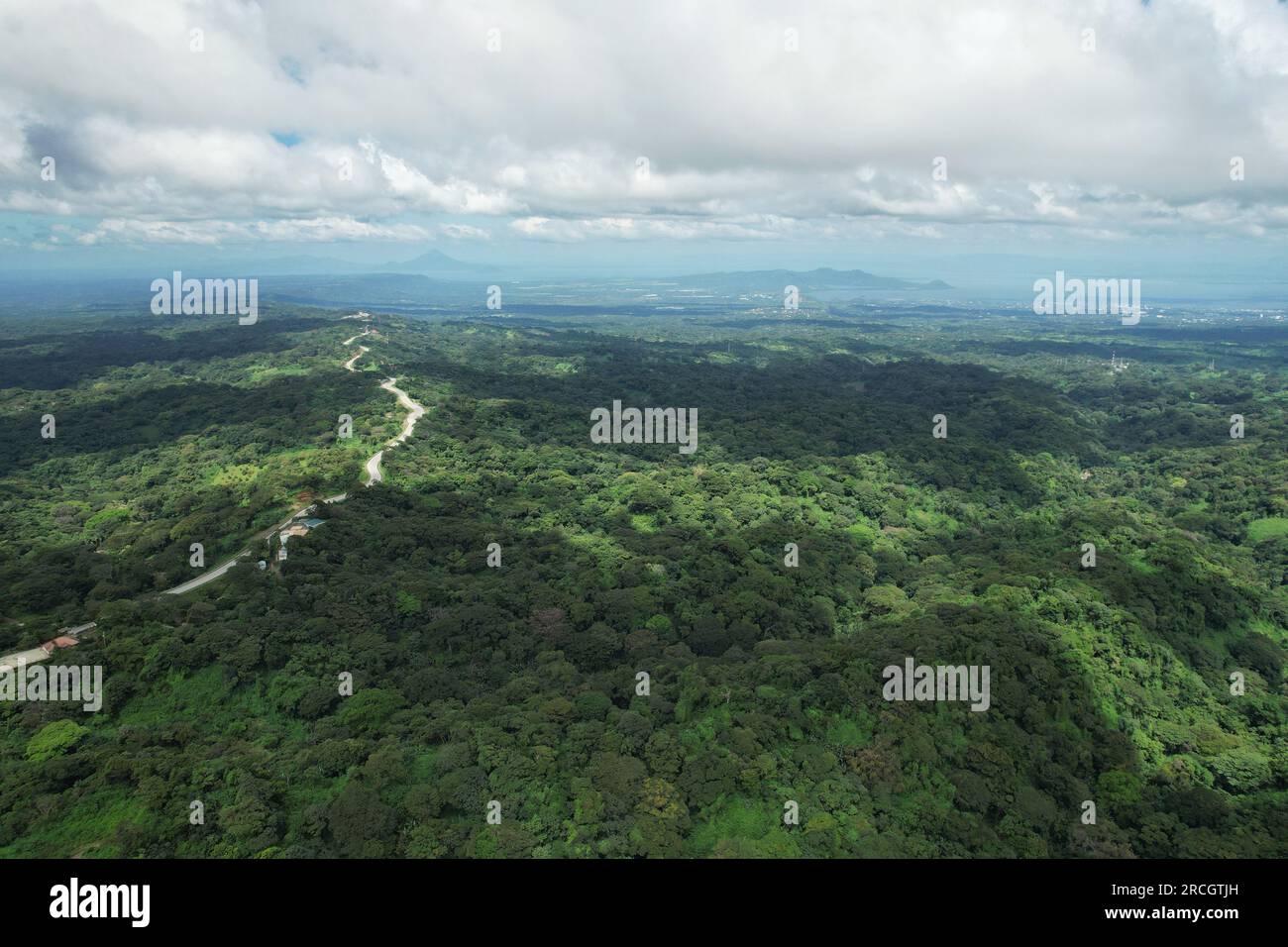 Landschaft mit Blick auf den Mombacho-Vulkan aus der Vogelperspektive Stockfoto