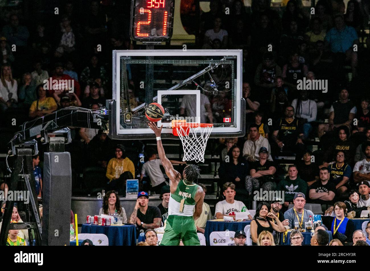 Edmonton, Kanada. 13. Juli 2023. Saskatchewan Rattlers (1) Mike Nuga bereitet sich in der CEBL Season Action 2023 gegen die Edmonton Stingers auf 2 Punkte vor. Saskatchewan Rattlers 86 - 85 Edmonton Stingers Kredit: SOPA Images Limited/Alamy Live News Stockfoto