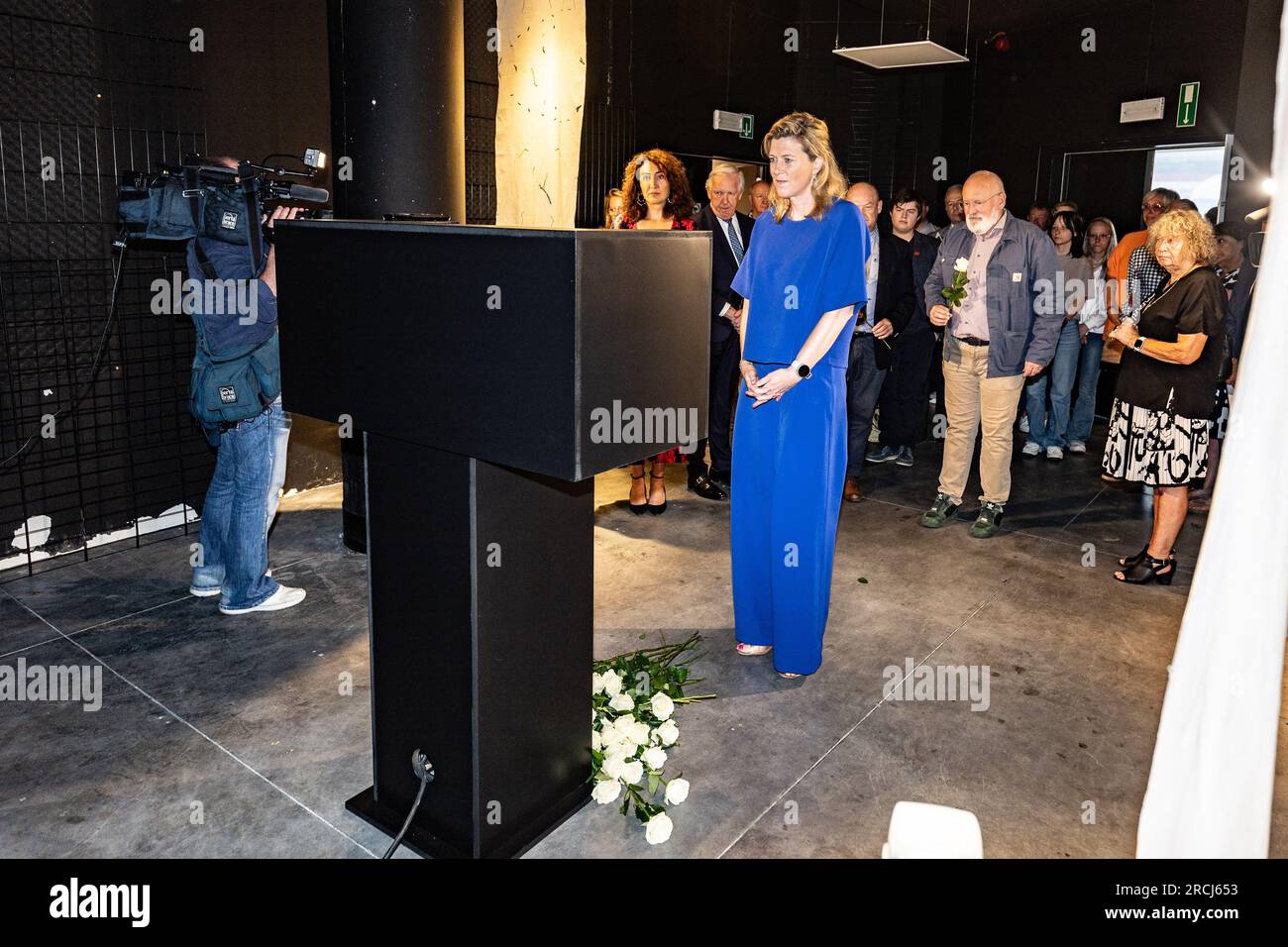 Wallonischer Vizepräsident Christie Morreale, Bundesminister und Bürgermeister von Chaudfontaine, Daniel Bacquelaine, erster Vizepräsident der Europäischen Kommission, Frans Timmermans, und Innenminister Annelies Verlinden, bildeten dies bei einem Besuch in der Region der Überschwemmungen von 2021 am Samstag, den 15. Juli 2023 in Chaudfontaine. Am 14. Und 15. 2021. Juli strömten mehrere wallonische Gemeinden, vor allem in den Provinzen Lüttich, Namur und Luxemburg, in einen echten Sturm. Etwa 100.000 Menschen waren von dieser Katastrophe betroffen, bei der 39 Menschen ums Leben kamen. Zwischen 45.000 und 55.000 Wohnungen und mehr als 10.000 Fahrzeuge wurden beschädigt Stockfoto