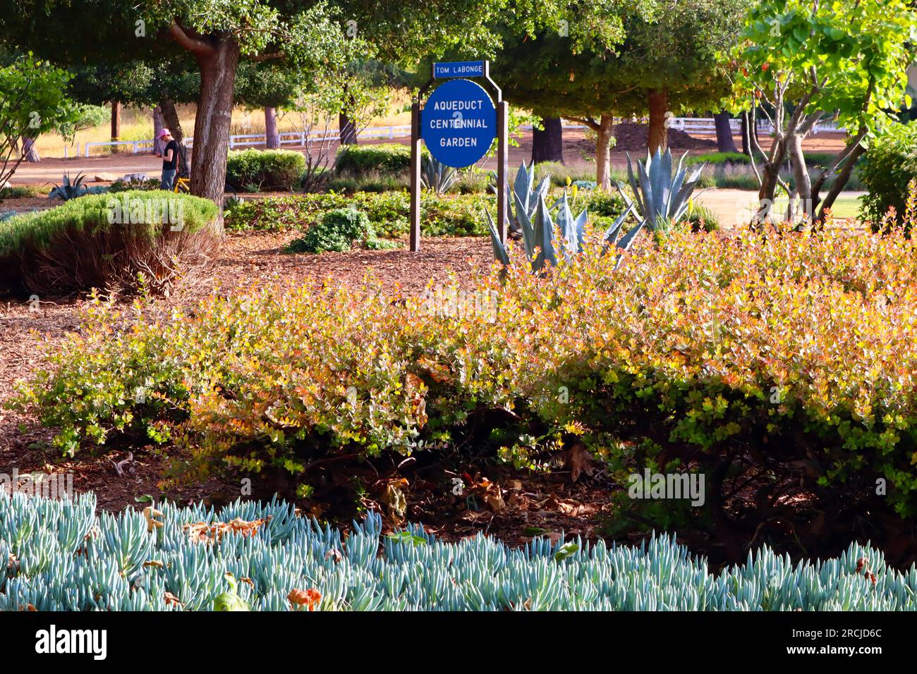 Los Angeles, Kalifornien: Tom Labonge Aquädukt Centennial Garden Stockfoto