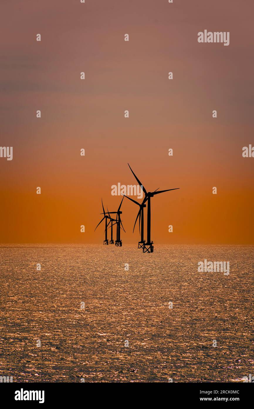 Windturbinen vor der Küste Norwegens Stockfoto