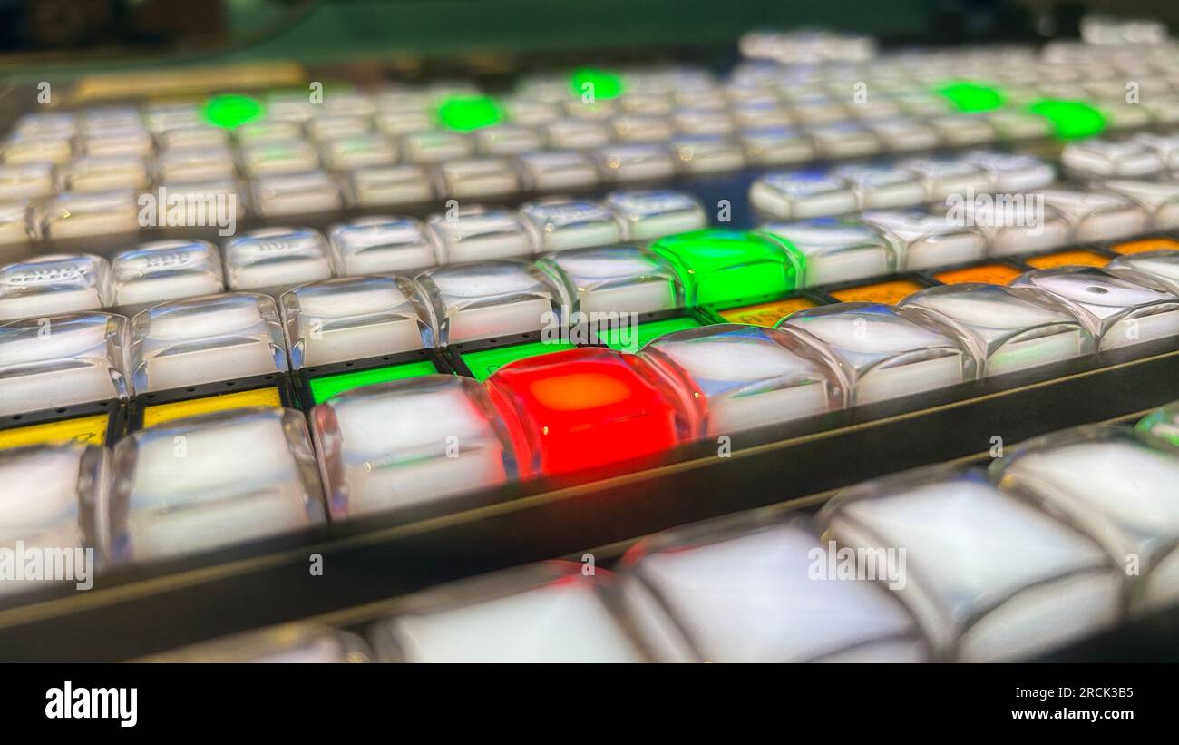 BEDIENFELD FÜR DIE AUFNAHME MIT TASTEN UND MISCHERN Stockfoto