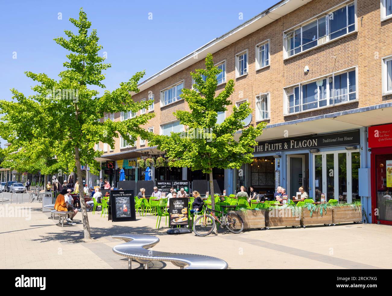Stadtzentrum von Solihull Station Road Läden und Restaurants Solihull West Midlands England GB Europa Stockfoto
