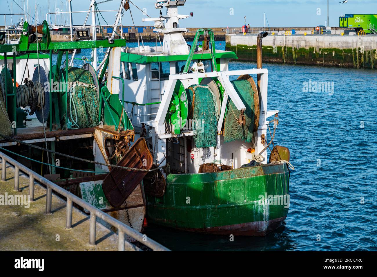 The Stern of a Green Docking Boat, Howth, Dublin, Irland Stockfoto