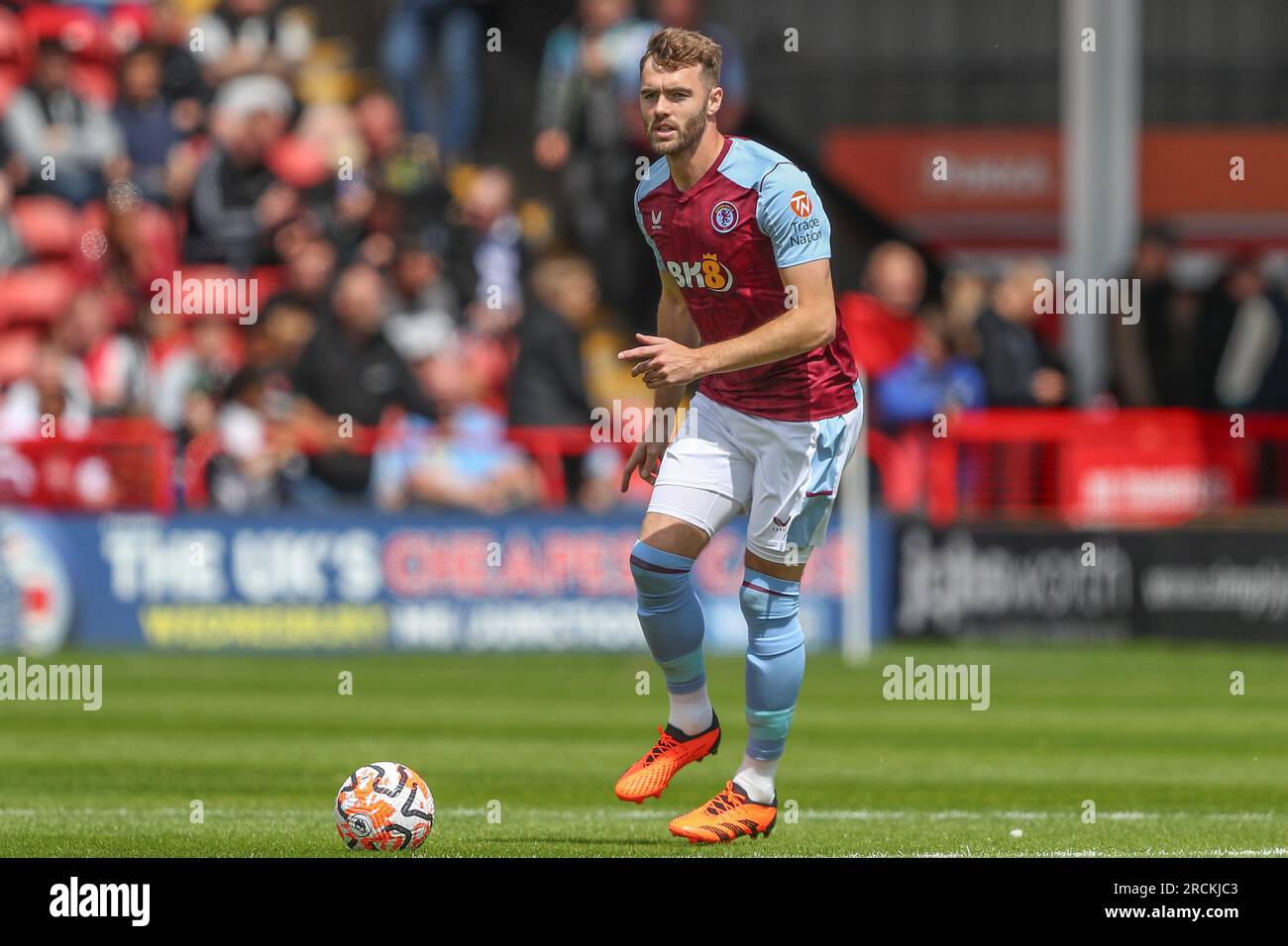 Calum Chambers #16 of Aston Villa während des Vorsaison Freundschaftsspiels Walsall vs Aston Villa im Poundland Bescot Stadium, Walsall, Großbritannien, 15. Juli 2023 (Foto von Gareth Evans/News Images) Stockfoto