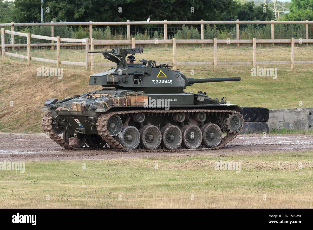 Panzerparade auf der Hauptarena des Tankfests im Bovington Tank Museum Stockfoto