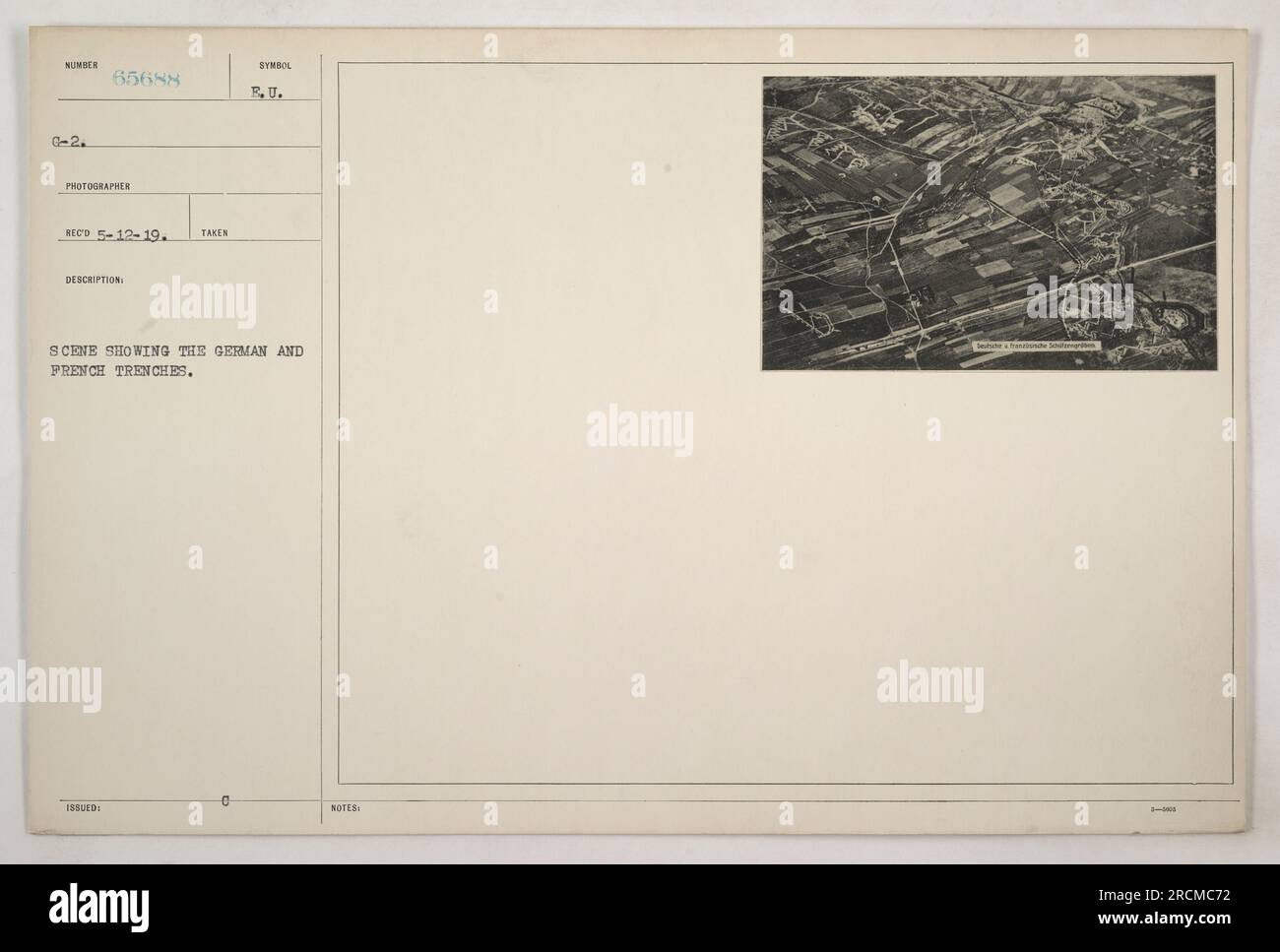 Blick auf die deutschen und französischen Schützengräben mit den Nummern 0-2. Foto aufgenommen am 12. Mai 1919 vom Fotografen Reco. Das Foto trägt den Titel „Szene mit den deutschen und französischen Schützengräben“. Die Beschreibung enthält das Symbol „EU“. In den zusätzlichen Hinweisen wird „1-100“ erwähnt. Stockfoto