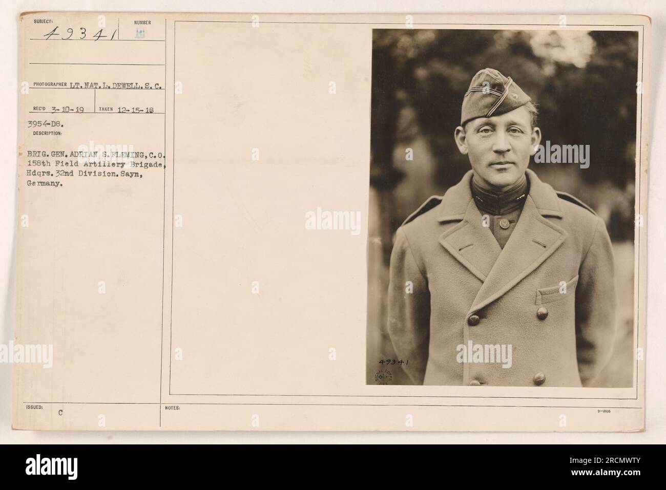 Brigg. General Adrian S. Fleming, der kommandierende Offizier der 158. Artilleriebrigade im Hauptquartier der 32. Division, ist auf diesem Foto in Sayn, Deutschland, zu sehen. Das Foto wurde von Lieutenant Nat gemacht. L. Dewell, S.C., am 15. Dezember 1918. Stockfoto