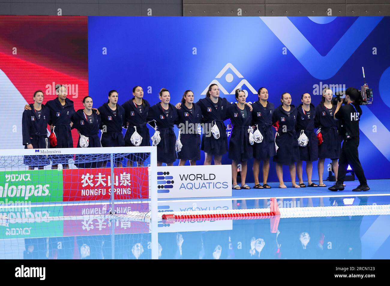 Fukuoka, Japan. 16. Juli 2023. FUKUOKA, JAPAN - 16. JULI: Team Frankreich während der World Aquatics Championships 2023 Frauenspiel Frankreich gegen Australien am 16. Juli 2023 in Fukuoka, Japan (Foto von Albert Ten Hove/Orange Pictures) Guthaben: Orange Pics BV/Alamy Live News Stockfoto