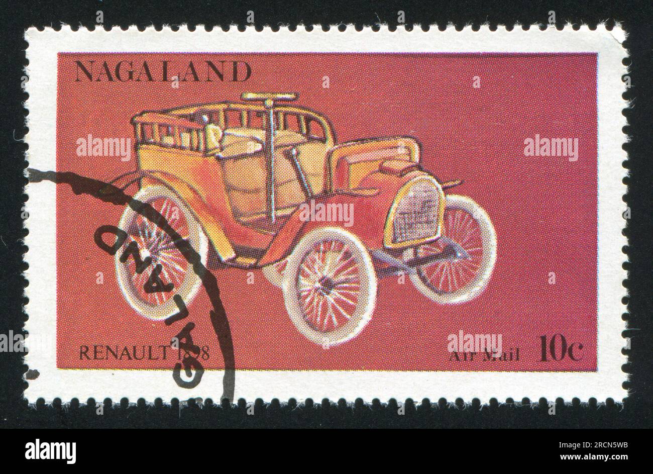 NAGALAND - CA. 1969: Stempel gedruckt von Nagaland, zeigt Renault, ca. 1969 Stockfoto