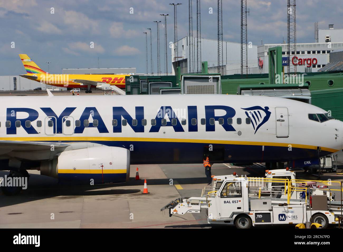 Die irische Ultra-Billigfluggesellschaft Ryanair Flugzeug am Flughafen Göteborg-Landvetter in Schweden Stockfoto