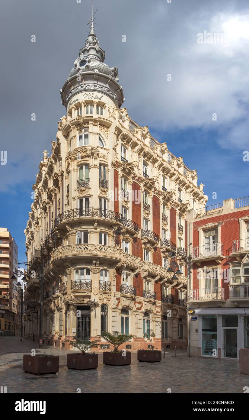 Wunderschöne Jugendstilgebäude in Cartagena, Spanien Stockfoto