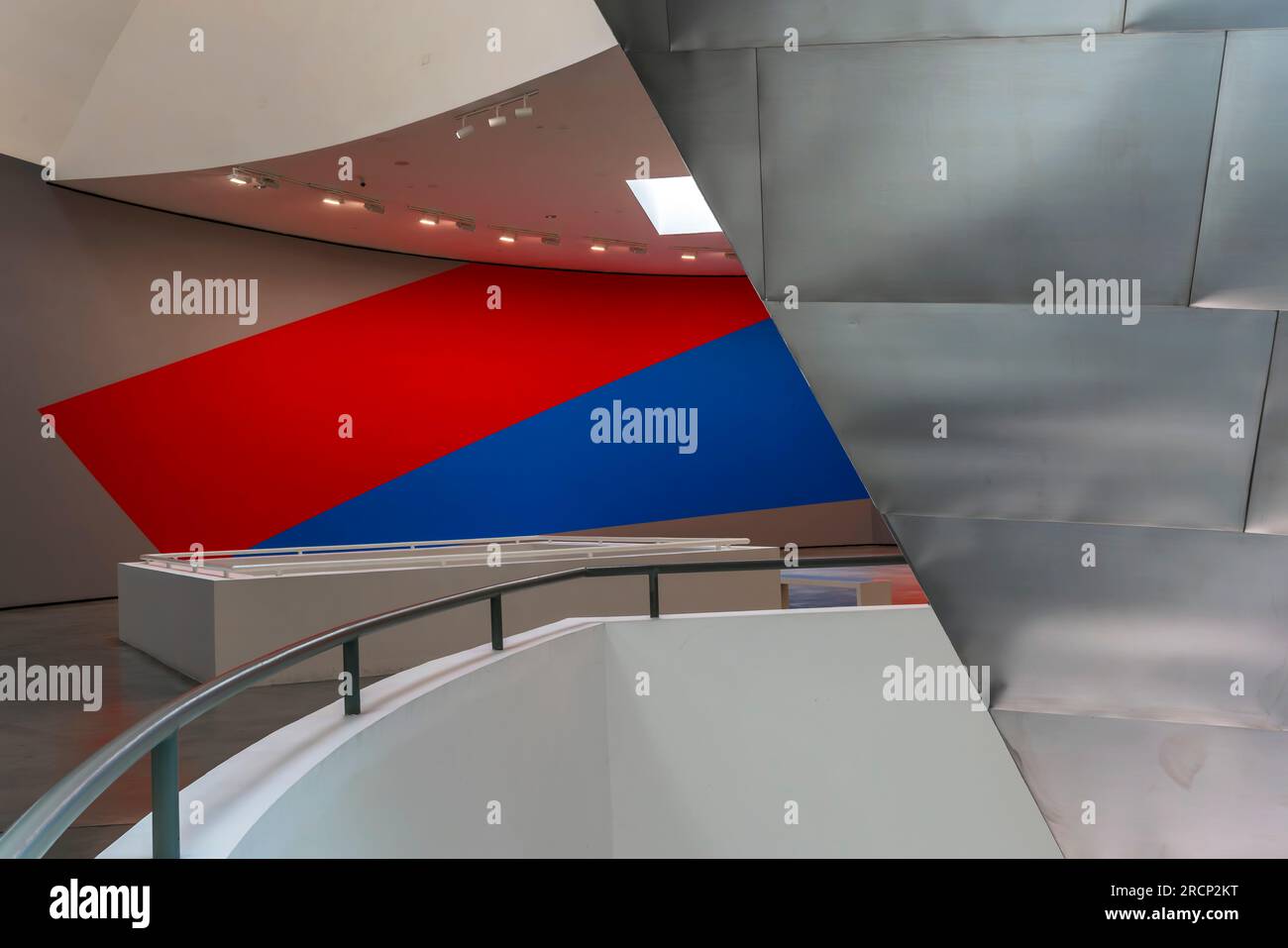 Ausstellung von Sol LeWitt. Das Guggenheim Museum Bilbao wurde vom Architekten Frank Gehry entworfen und befindet sich in Bilbao, dem Baskenland, Spanien. Stockfoto