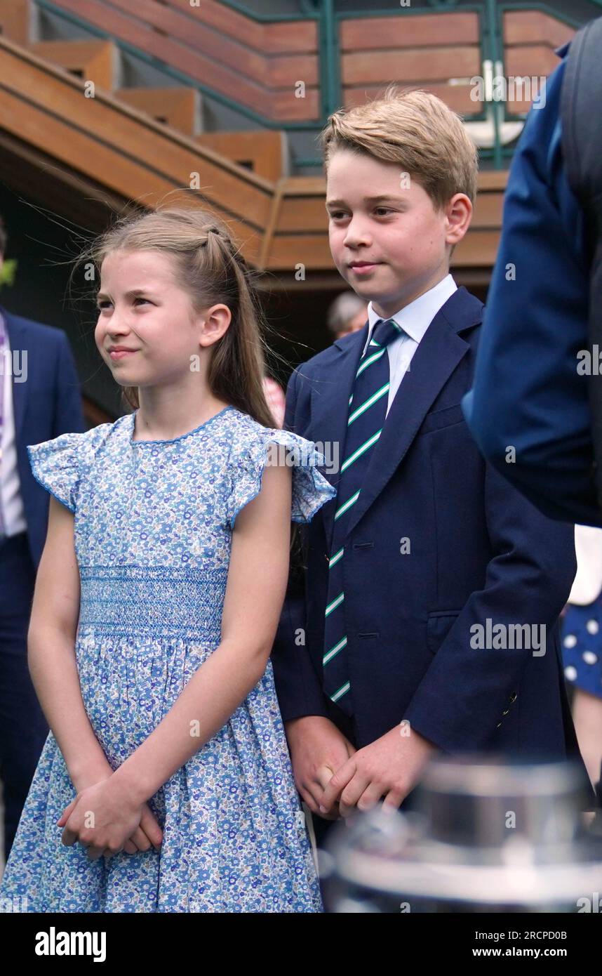 Prinz George und Prinzessin Charlotte kommen am 14. Tag der Wimbledon-Meisterschaft 2023 im All England Lawn Tennis and Croquet Club in Wimbledon an. Foto: Sonntag, 16. Juli 2023. Stockfoto