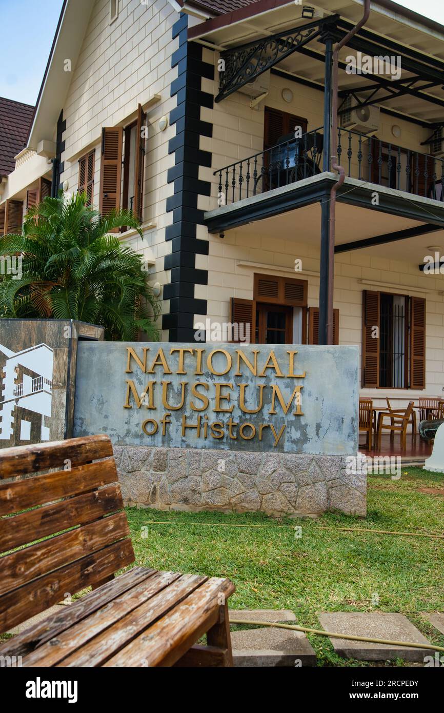 Mahe Seychellen 16.07.2023 Schild des Seychellen Nationalmuseum in der Stadt Victiora, Mahe Seychellen. Stockfoto