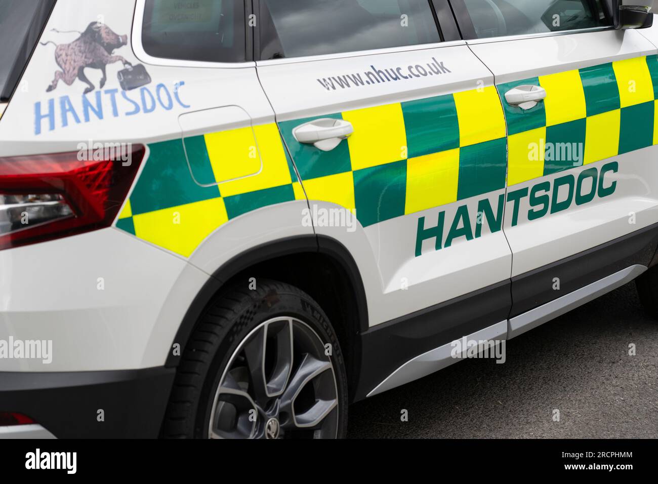 Hantsdoc Ärzte Auto für Notfallbesuche in Hook Surgery, England. Hantsdoc bietet den Service außerhalb der Geschäftszeiten für das Krankenhaus Basingstoke an Stockfoto