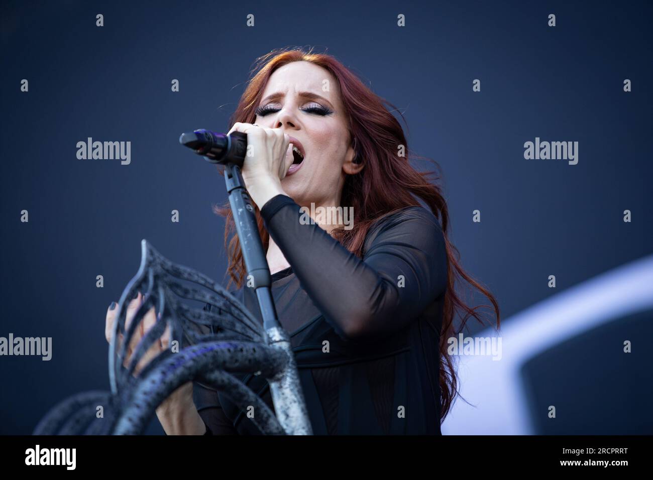 Epica in Concerto all’Ippodromo Snai San Siro di Milano. Foto di Davide Merli Stockfoto