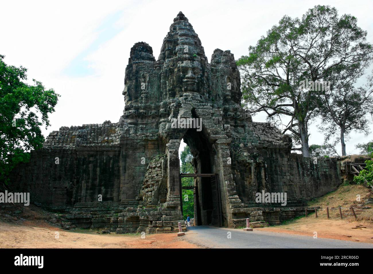 Südtor auf dem Weg nach Angkor Thom. Stockfoto