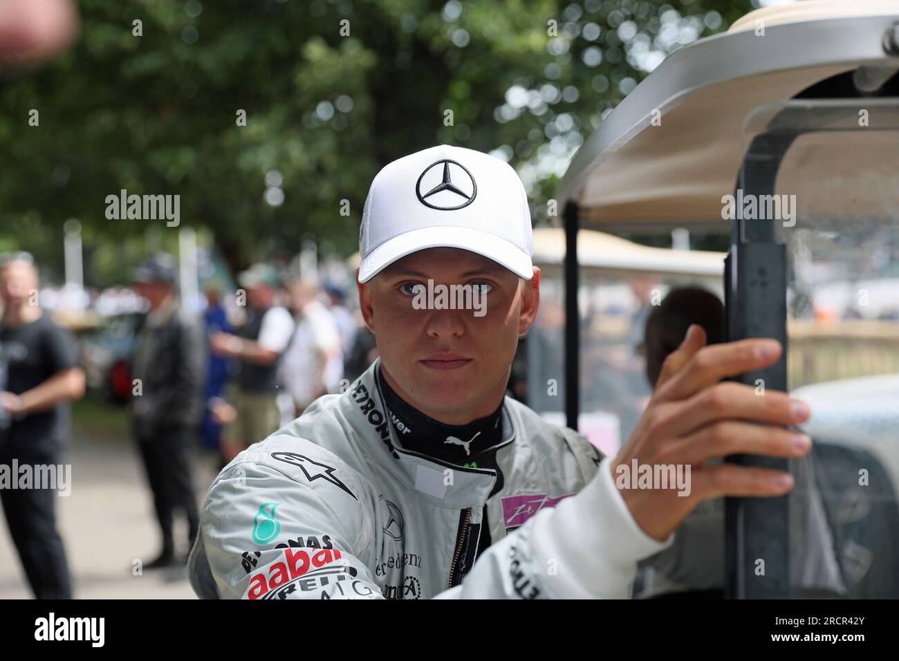 Goodwood, West Sussex, Vereinigtes Königreich, 16. Juli 2023. Mick Schumacher, Sohn von Michael Schumacher, beim Goodwood Festival of Speed – „Goodwood 75 – Celebrate 75 years of the Goodwood Estate and 30 years of the Festival of Speed“ in Goodwood, West Sussex, Vereinigtes Königreich. © Malcolm Greig/Alamy Live News Stockfoto