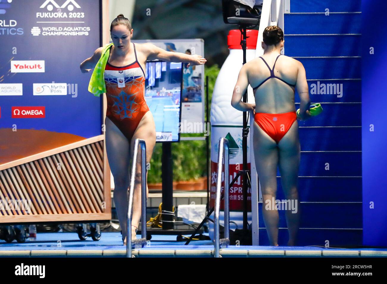 Fukuoka, Japan. 17. Juli 2023. FUKUOKA, JAPAN - JULI 17: Inge Jansen aus den Niederlanden und Celine van Duijn aus den Niederlanden treten am 4. Tag der Fukuoka-Wasserweltmeisterschaft 2023 im Präfekturpool von Fukuoka am 17. Juli 2023 in Fukuoka, Japan, an den Frauen 3m. (Foto: Nikola Krstic/BSR Agency) Kredit: BSR Agency/Alamy Live News Stockfoto
